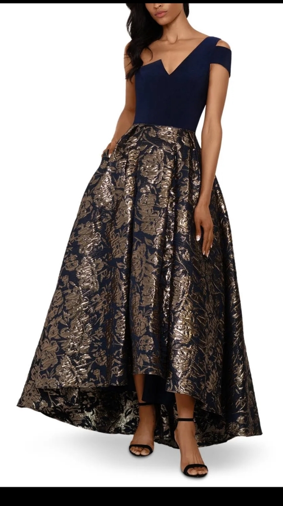 Beautiful navy and gold ball gown with pockets!